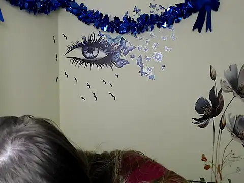 Snapshot of StrangerGi chatting on 02-14-25, 10:17 StrangerGi online show from 02-14-25, 10:17