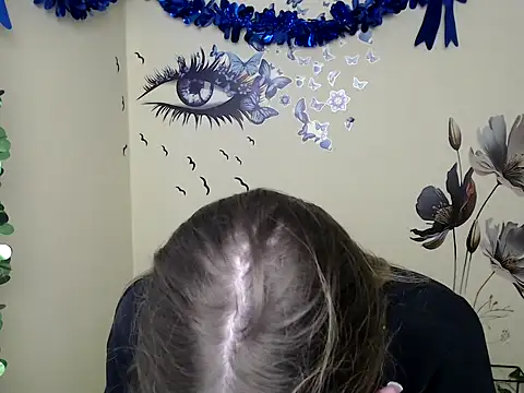 Snapshot of StrangerGi chatting on 02-21-25, 01:00 StrangerGi online show from 02-21-25, 01:00