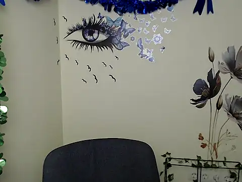 Snapshot of StrangerGi chatting on 02-21-25, 04:05 StrangerGi online show from 02-21-25, 04:05