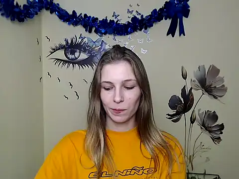 Snapshot of StrangerGi chatting on 02-26-25, 01:19 StrangerGi online show from 02-26-25, 01:19