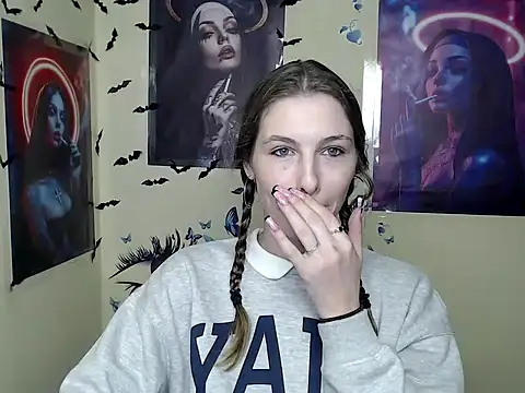 Snapshot of StrangerGi chatting on 03-03-25, 12:48 StrangerGi online show from 03-03-25, 12:48