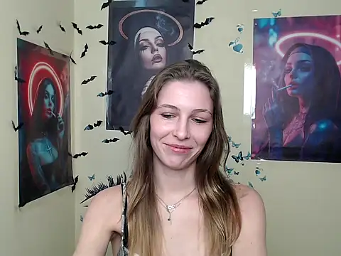 Snapshot of StrangerGi chatting on 03-08-25, 10:22 StrangerGi online show from 03-08-25, 10:22