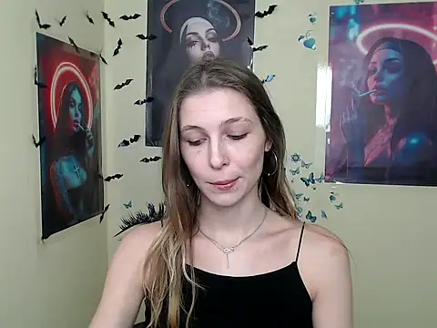 Snapshot of StrangerGi chatting on 03-13-25, 09:43 StrangerGi online show from 03-13-25, 09:43