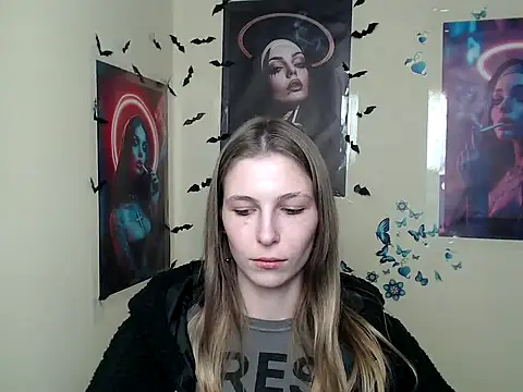 Snapshot of StrangerGi chatting on 03-14-25, 04:09 StrangerGi online show from 03-14-25, 04:09