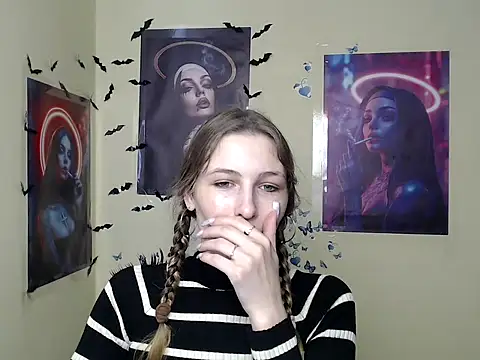 Snapshot of StrangerGi chatting on 03-19-25, 12:56 StrangerGi online show from 03-19-25, 12:56