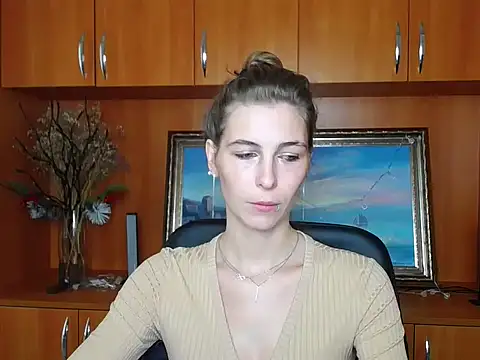 Snapshot of StrangerGi chatting on 09-24-25, 11:02 StrangerGi online show from 09-24-25, 11:02