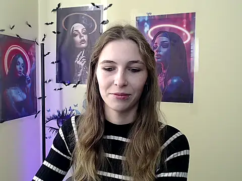 Snapshot of StrangerGi chatting on 10-04-25, 06:11 StrangerGi online show from 10-04-25, 06:11