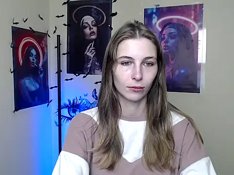 Snapshot of StrangerGi chatting on 10-07-25, 11:40 StrangerGi online show from 10-07-25, 11:40