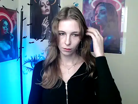 Snapshot of StrangerGi chatting on 10-16-25, 06:03 StrangerGi online show from 10-16-25, 06:03