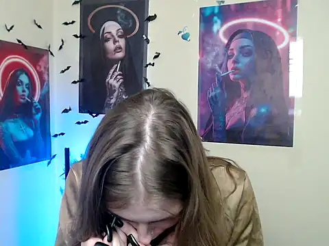 Snapshot of StrangerGi chatting on 10-18-25, 11:55 StrangerGi online show from 10-18-25, 11:55