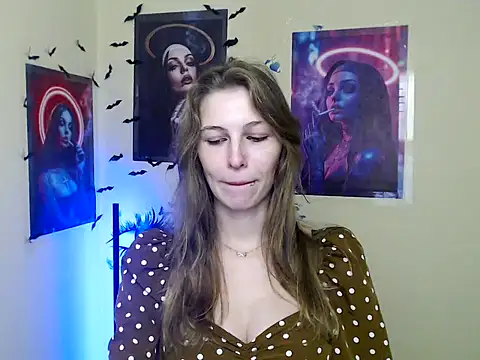 Snapshot of StrangerGi chatting on 11-24-25, 01:00 StrangerGi online show from 11-24-25, 01:00