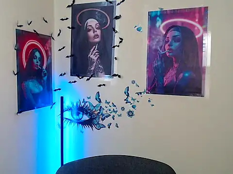 Snapshot of StrangerGi chatting on 02-19-26, 01:29 StrangerGi online show from 02-19-26, 01:29