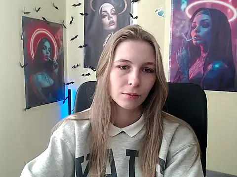 StrangerGi online show from 04-29-26, 06:17
