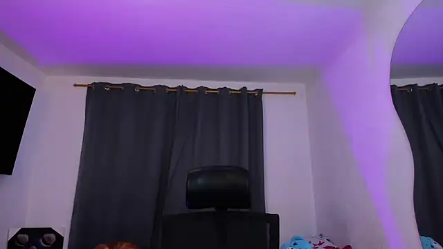 Snapshot of Abby_Parker1 chatting on 10-01-25, 01:55 Abby Parker1 online show from 10-01-25, 01:55