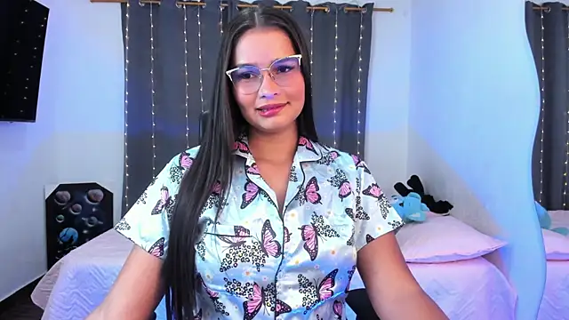 Snapshot of Abby_Parker1 chatting on 10-28-25, 11:51 Abby Parker1 online show from 10-28-25, 11:51