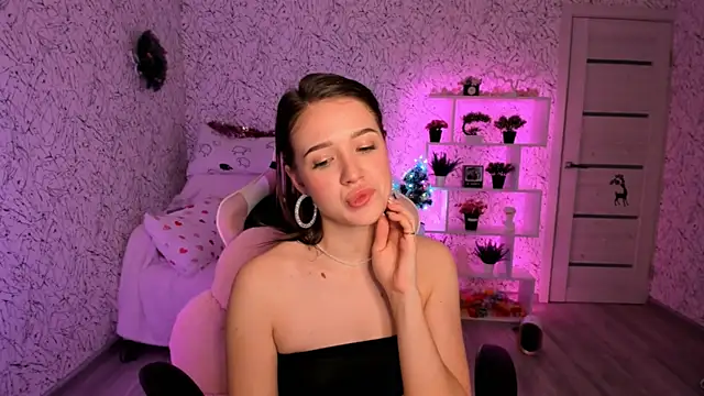 Snapshot of luna_cross chatting on 01-14-25, 10:06 luna cross online show from 01-14-25, 10:06