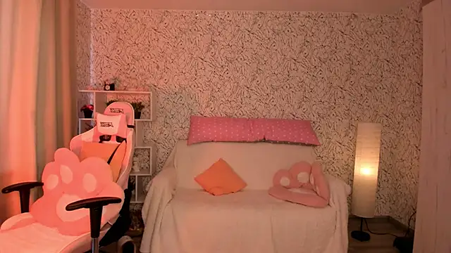 Snapshot of luna_cross chatting on 03-19-25, 07:29 luna cross online show from 03-19-25, 07:29