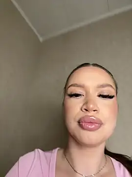 Snapshot of bunnyrich chatting on 03-01-26, 08:11 bunnyrich online show from 03-01-26, 08:11