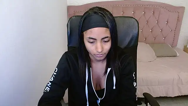 shaneelle online show from 03-05-25, 06:23