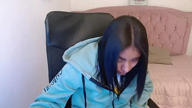 shaneelle online show from 03-21-25, 03:01