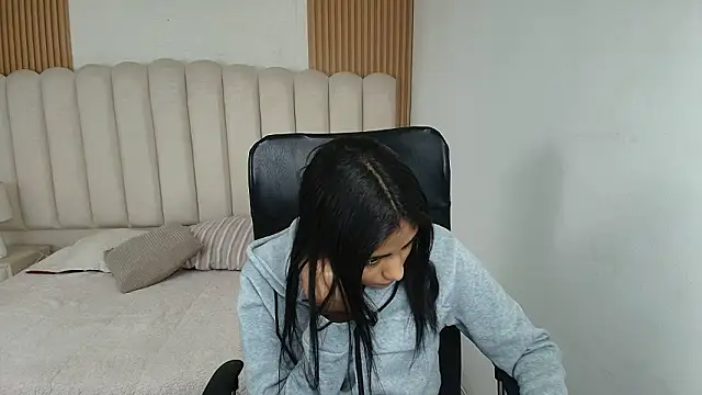 shaneelle online show from 03-28-26, 03:06