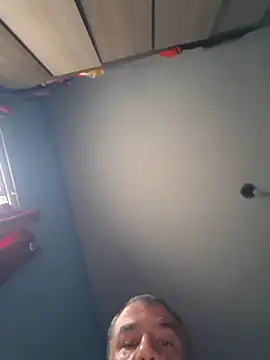 Snapshot of Carlossantos07 chatting on 03-10-26, 11:37 Carlossantos07 online show from 03-10-26, 11:37