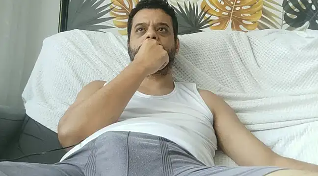 Snapshot of HornyBeachBoyBR chatting on 03-18-25, 02:37 HornyBeachBoyBR online show from 03-18-25, 02:37