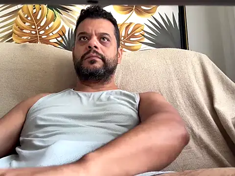 HornyBeachBoyBR online show from 04-23-26, 02:30