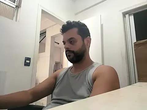 HornyBeachBoyBR online show from 04-28-26, 01:16