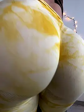 Snapshot of izanmiller2001 chatting on 01-05-26, 07:39 izanmiller2001 online show from 01-05-26, 07:39