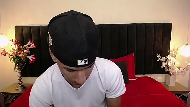 soft attraction online show from 03-04-26, 07:53