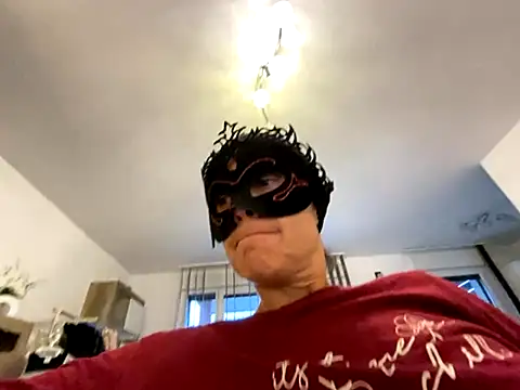 Snapshot of Marilou1983 chatting on 09-23-25, 04:43 Marilou1983 online show from 09-23-25, 04:43