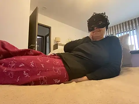 Snapshot of Marilou1983 chatting on 03-26-26, 08:42 Marilou1983 online show from 03-26-26, 08:42