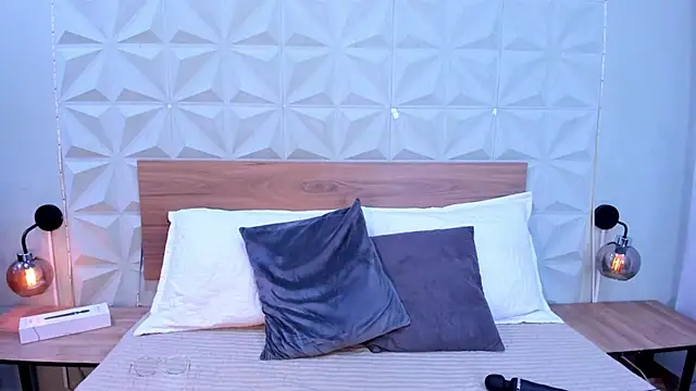 Stacey white  online show from 11-22-25, 07:13