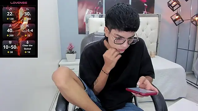 Snapshot of Noha_scott chatting on 03-03-26, 11:43 Noha scott online show from 03-03-26, 11:43