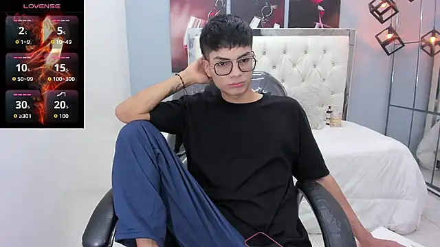 Snapshot of Noha_scott chatting on 03-12-26, 10:49 Noha scott online show from 03-12-26, 10:49