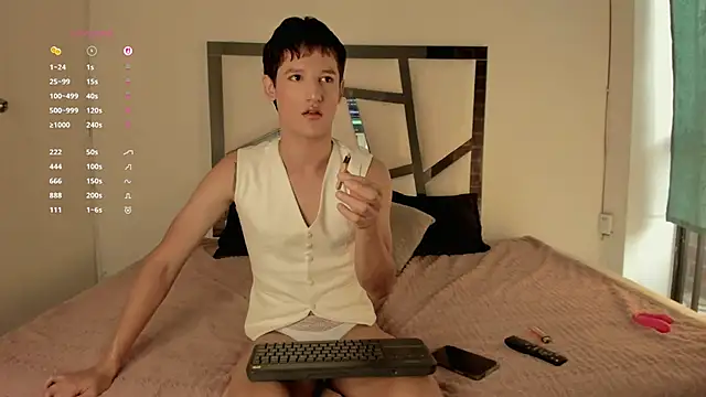 Snapshot of jey_7m chatting on 10-27-25, 10:03 jey 7m online show from 10-27-25, 10:03