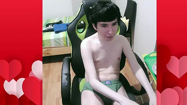 Snapshot of Twink_martinboy chatting on 03-07-25, 04:24 Twink martinboy online show from 03-07-25, 04:24