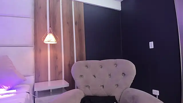 AmmyJones  online show from 07-10-26, 07:05