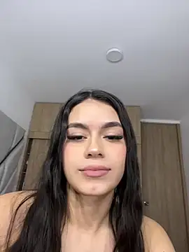 Snapshot of VeronicaCruz_ chatting on 02-23-25, 08:17 VeronicaCruz online show from 02-23-25, 08:17