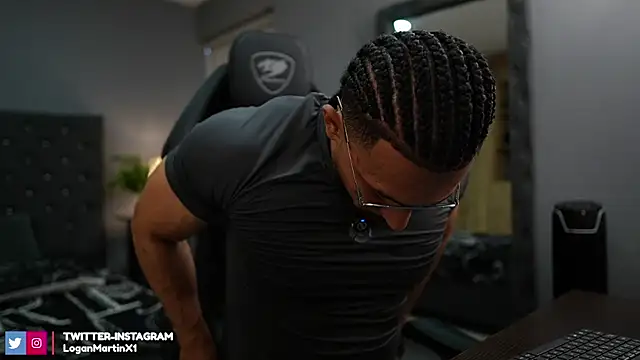 Snapshot of Martin_Logan chatting on 10-24-25, 09:22 Martin Logan online show from 10-24-25, 09:22