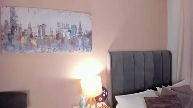 Snapshot of dakotaa__ chatting on 12-18-25, 07:20 dakotaa online show from 12-18-25, 07:20