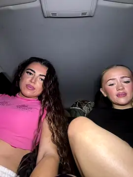 Snapshot of PrincessMegUK chatting on 11-28-25, 10:45 PrincessMegUK online show from 11-28-25, 10:45