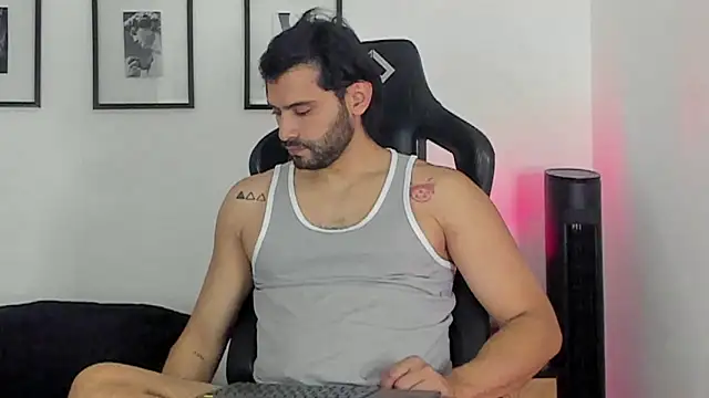 Dereck vega online show from 07-04-26, 04:46
