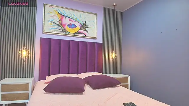 Nahiajhonson  online show from 09-29-25, 01:05