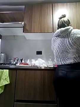 coral smitth online show from 11-13-25, 07:02