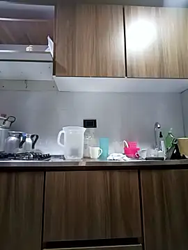 coral smitth online show from 12-14-25, 06:56