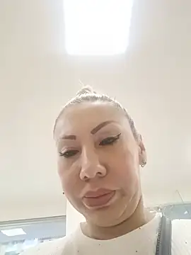 coral smitth online show from 06-09-26, 04:51