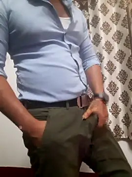 Guyinshortss online show from 04-18-26, 08:09