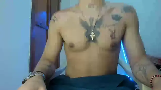 Snapshot of MasterSEX420 chatting on 12-19-25, 02:18 MasterSEX420 online show from 12-19-25, 02:18